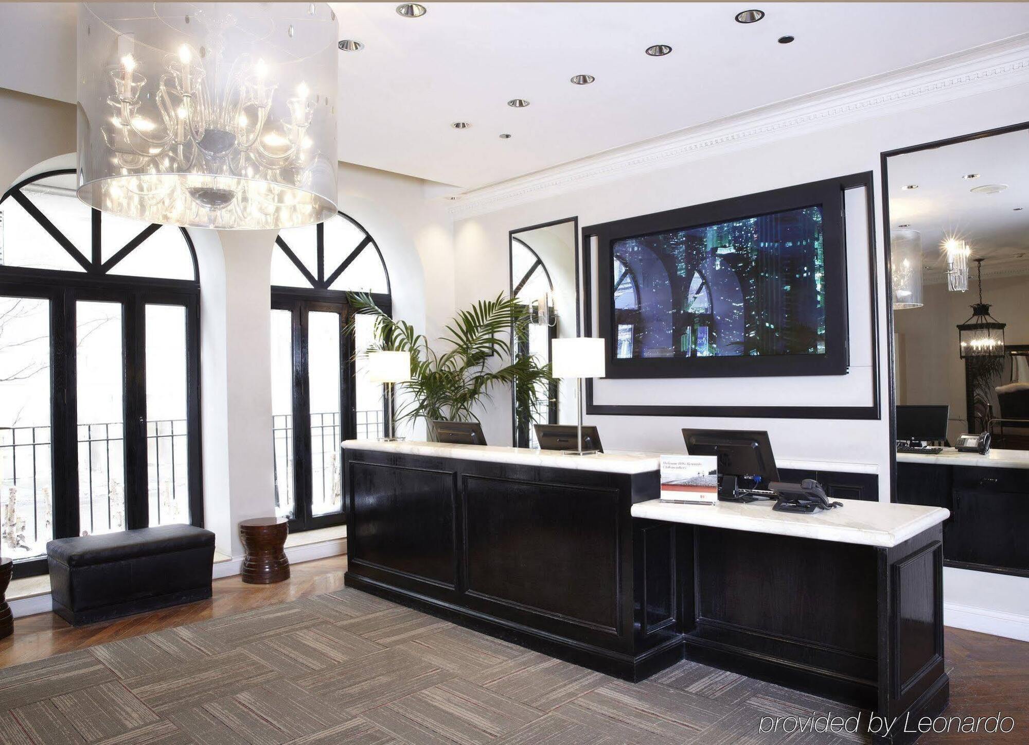 Holiday Inn Express Chicago - Magnificent Mile By Ihg Exterior photo